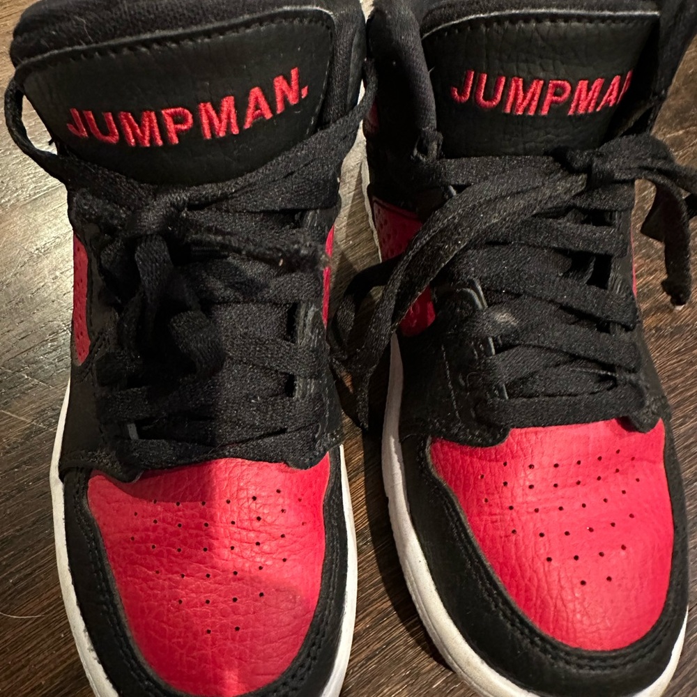 Jump Black and Red Sneakers High-Top Leather